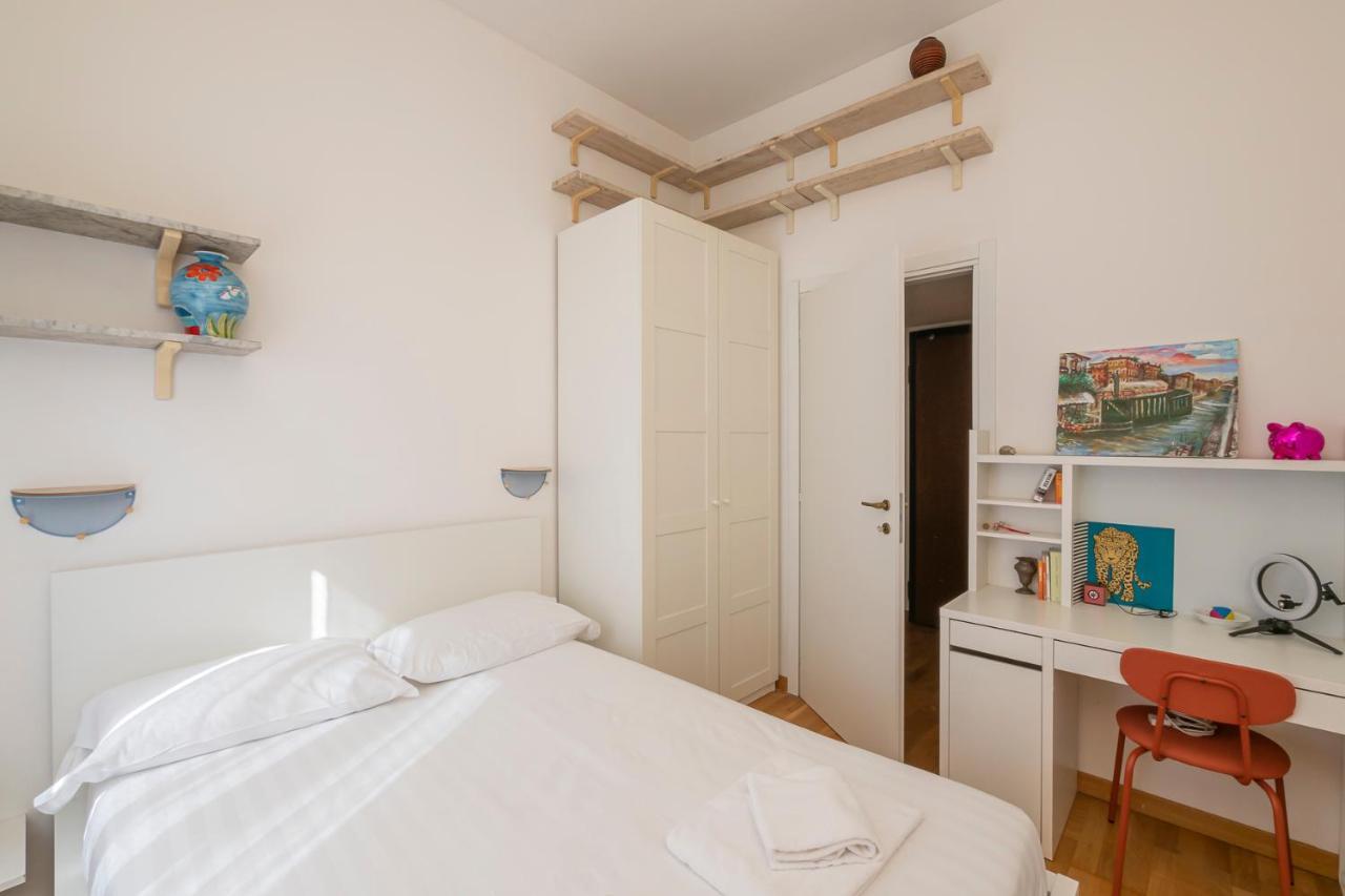 Luxury Flat Between Navigli And Duomo - Sambuco Milão Exterior foto