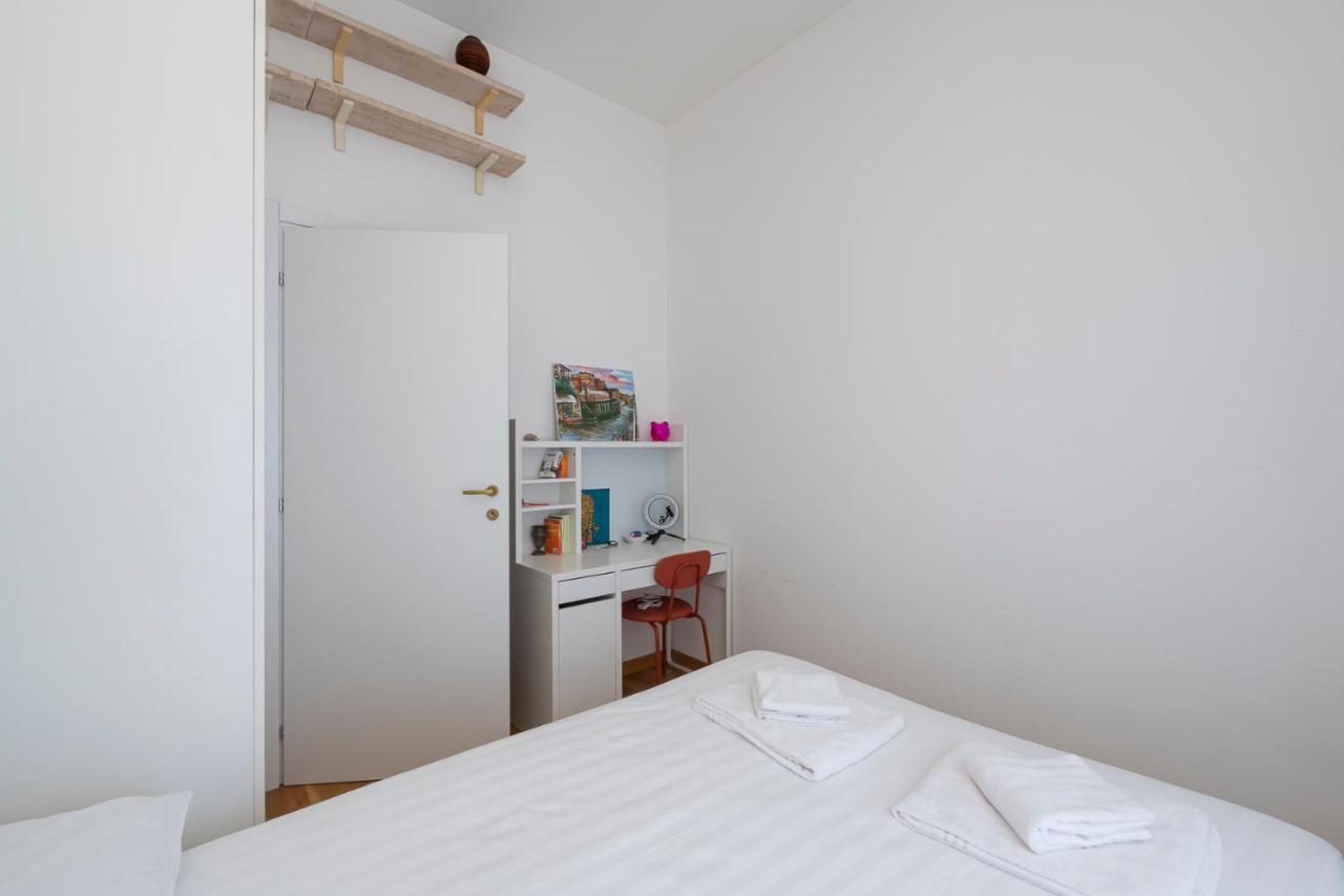 Luxury Flat Between Navigli And Duomo - Sambuco Milão Exterior foto